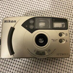 Vintage 90s Nikon AF240SV (aka Fun Touch 6), 35 film Point and Shoot Camera